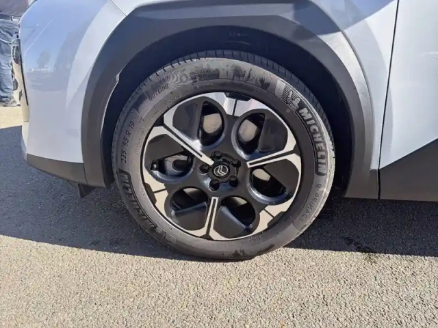 Citroën C5 Aircross hybride rechargeable 195 e-eat7 — photo 13