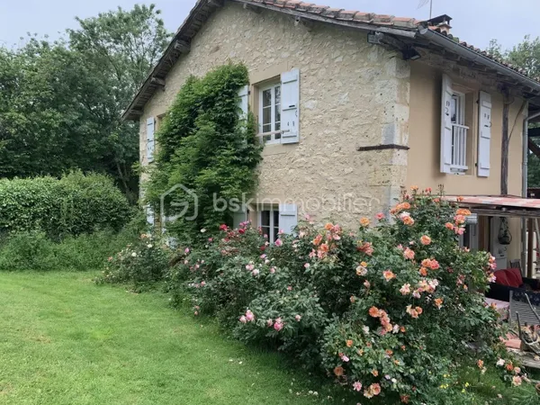 Maison 10 pièces 311 m²