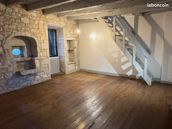 Loue petite maison REILHAC