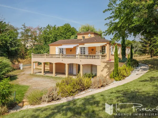 À 10 minutes d'Albi, maison familiale de plus de 200 m² avec vue dégagée sur la campagne