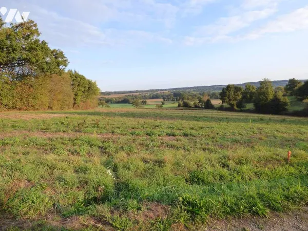 Terrain 2025 m²