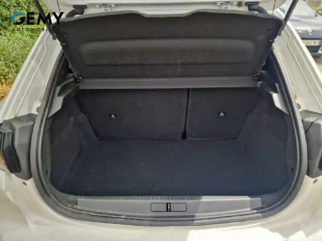 Peugeot 208 puretech 100 s&amp;s bvm6 — photo 6