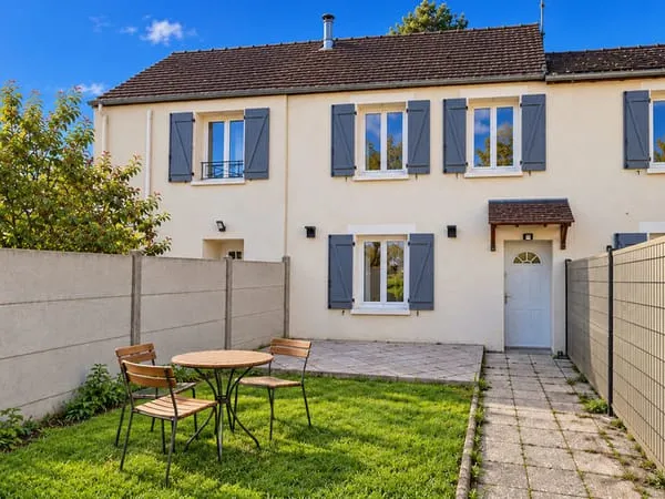 Maison avec jardin