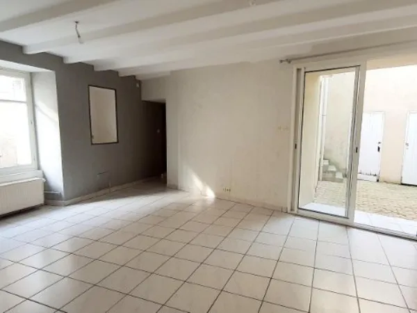 JOLIE MAISON DE BOURG!!!