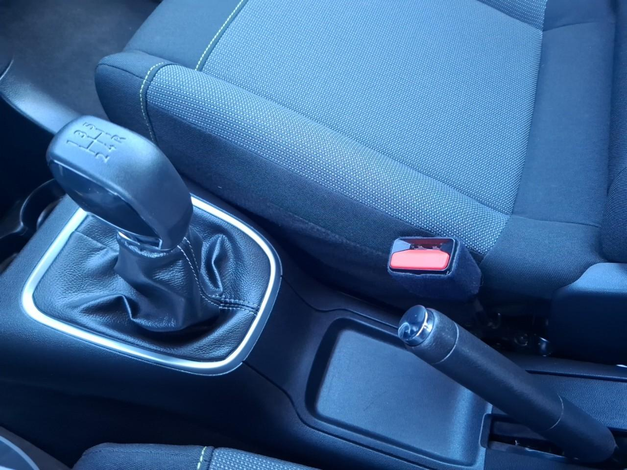 Citroën C3 1.2 puretech 83ch s&s shine — photo 22