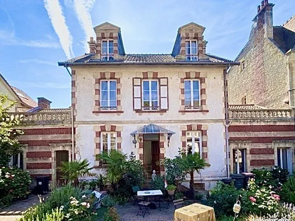 Maison 200m2 à deux pas de la mer en plein coeur de Ouistreham