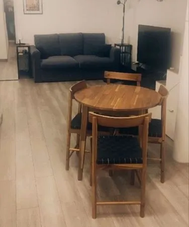 Location grand tudio meublé 37m2 métro Villejuif PVC : loyer 1650 euros CC tout compris forfait fixe