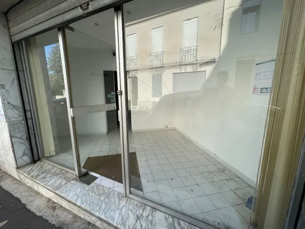 Local 21 pièces 38 m²