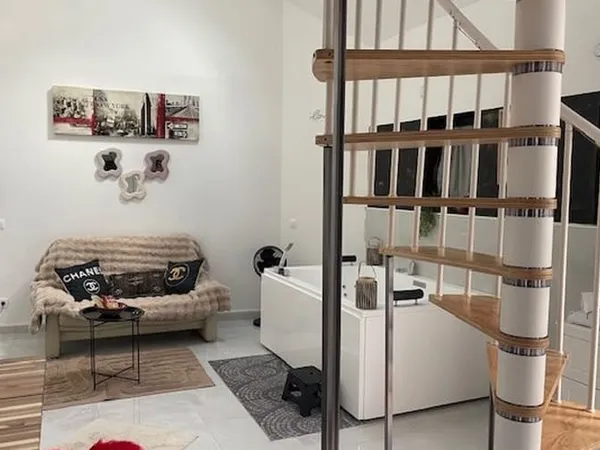 Studio 1 pièce 30 m²