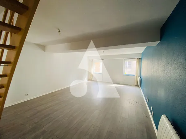 Triplex Delle 2 pièce(s)+ bureau 66 m2 habitable 80m² au sol
