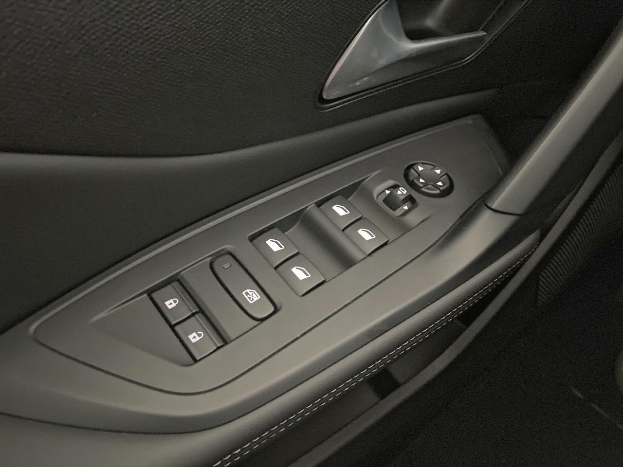 Peugeot 308 hybrid 145 e-dcs6 allure — photo 20