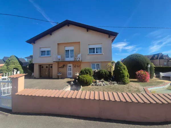 À Guewenheim, découvrez cette maison de plain-pied soigneusement entretenue, offrant confort, foncti