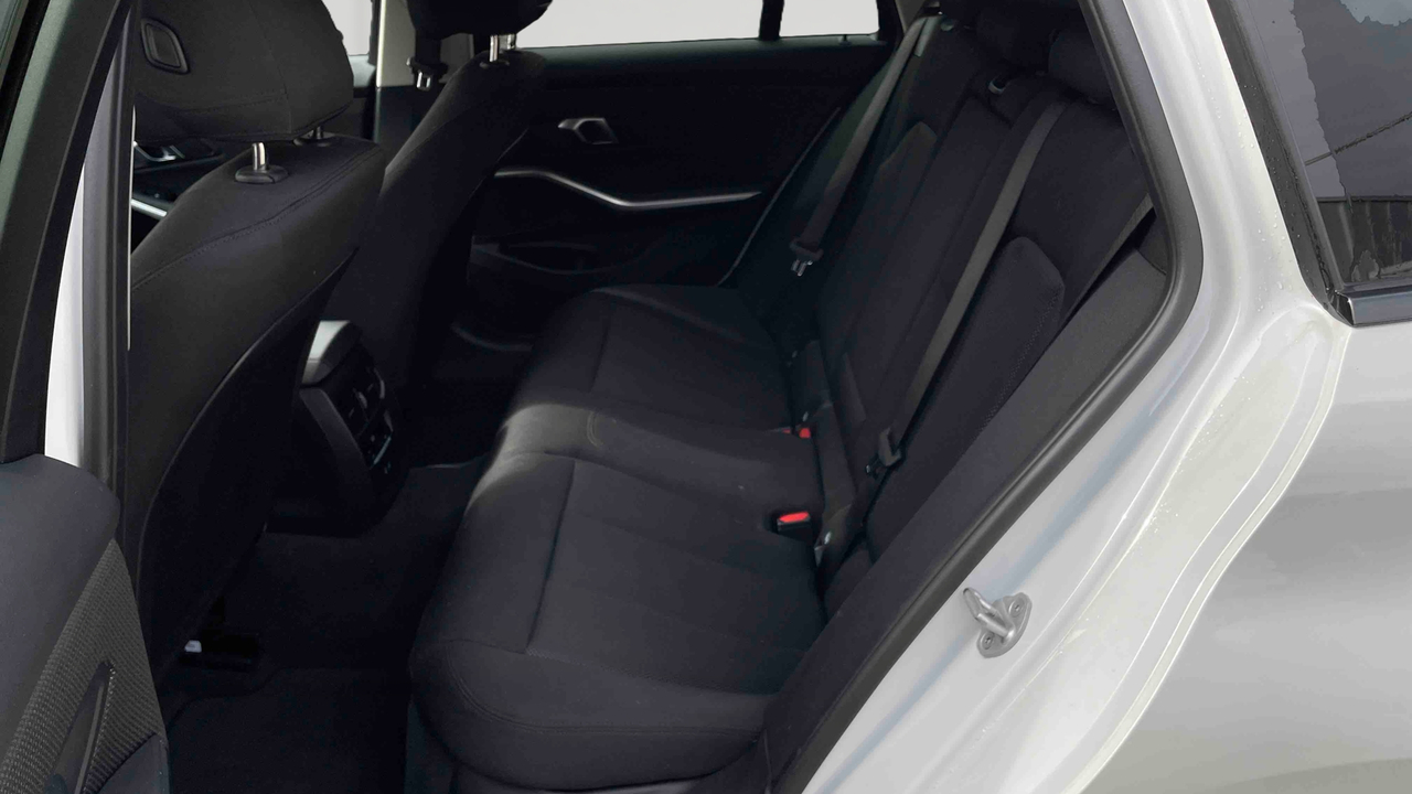 BMW Touring 318i 156 ch BVA8 — photo 12