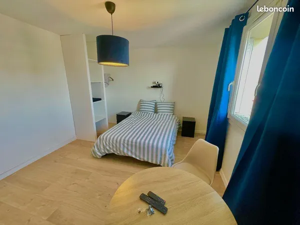 Grande chambre proche gare