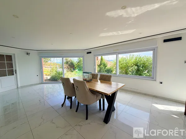 Maison 6 pièces 183 m²