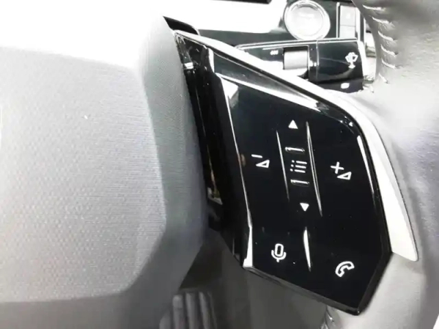 Peugeot 3008 hybrid 136 e-dcs6 — photo 42