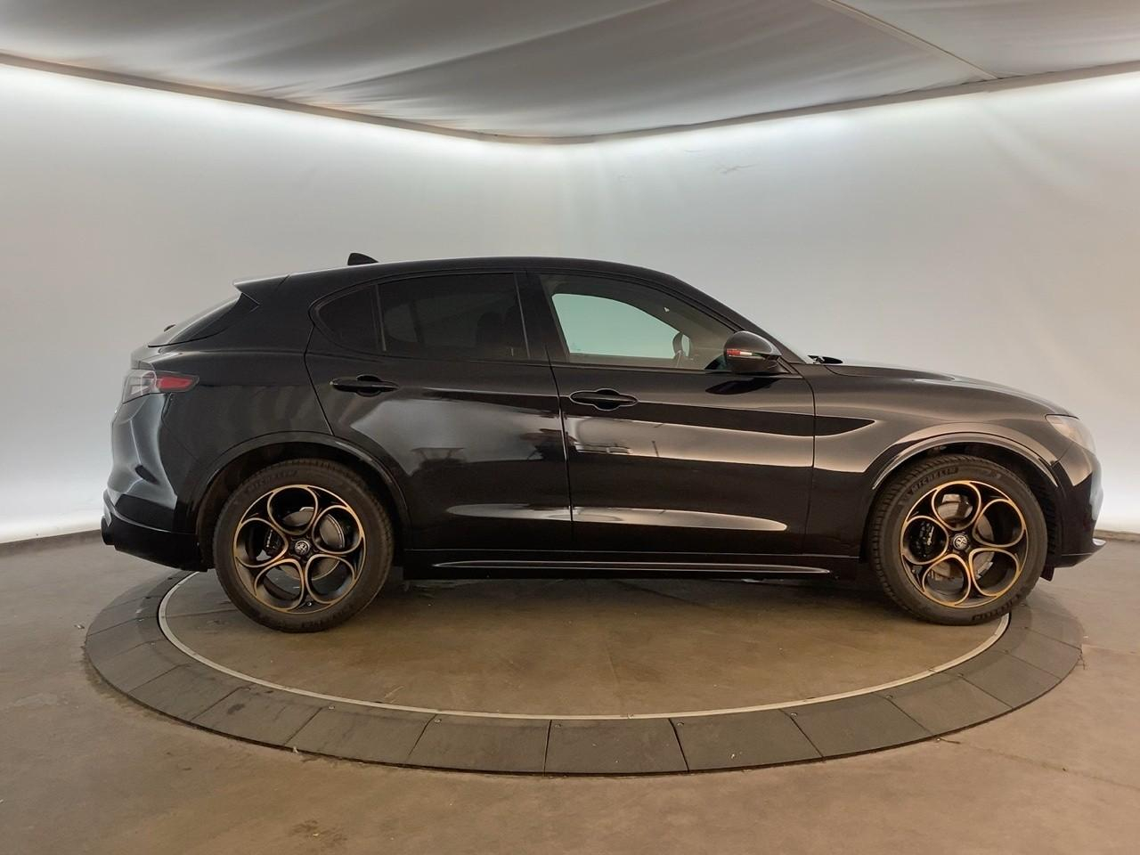 Alfa Romeo Stelvio 2.2 160 ch at8 intensa — photo 4