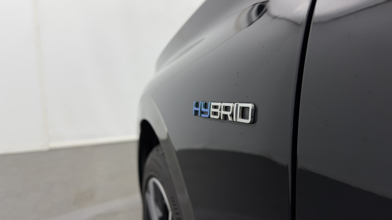 Peugeot 308 SW PHEV 180 e-EAT8 — photo 37