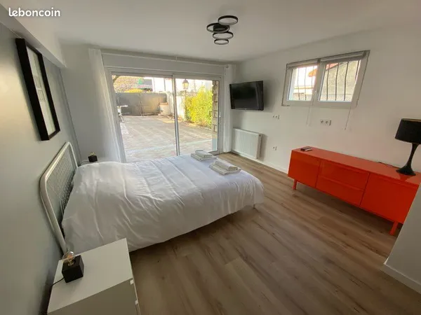 Grande chambre privée - sdb & wc privatifs - coliving