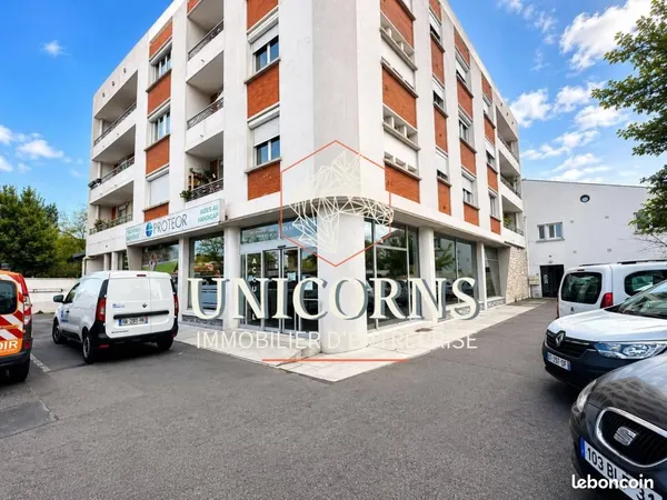 Local commercial 360 m²