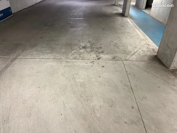 Parking/box 15 m² Joué-lès-Tours