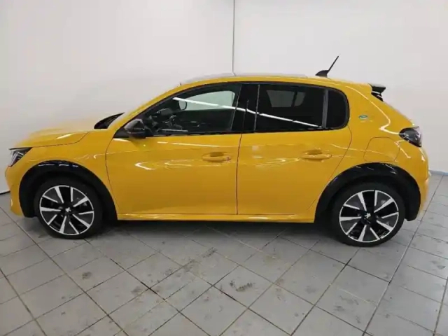 Peugeot 208 e- 136ch gt — photo 8