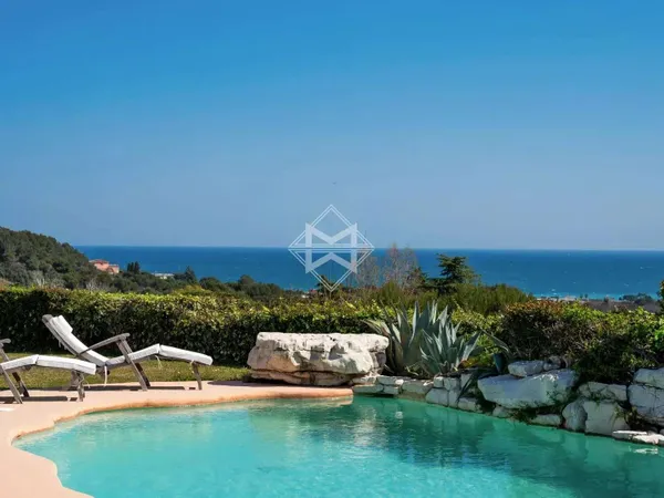 Maison 7 pièces 288 m²