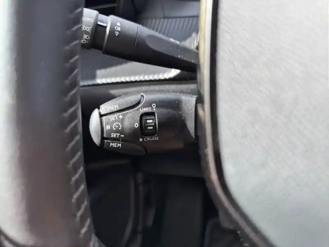 Peugeot 2008 puretech 100 s&amp;s bvm6 — photo 60