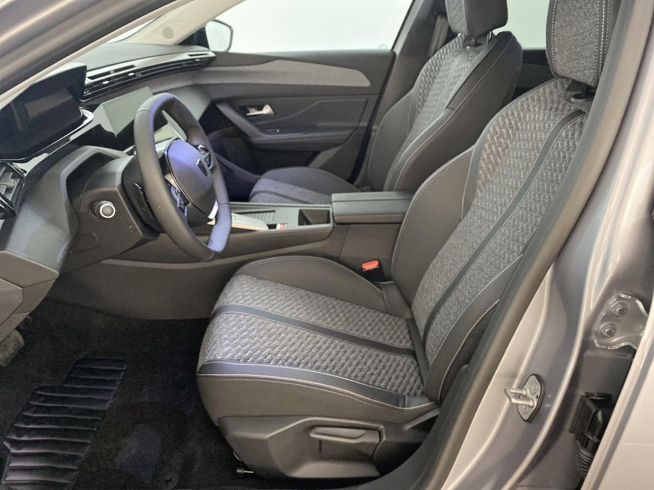 Peugeot 308 hybrid 145 e-dcs6 allure — photo 9