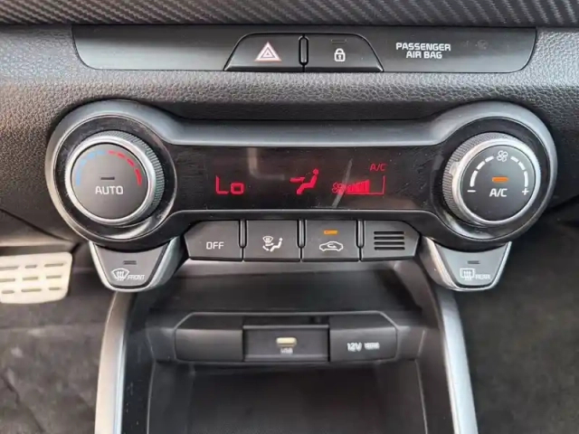 Kia Stonic 1.0 t-gdi 120 ch mhev dct7 — photo 24
