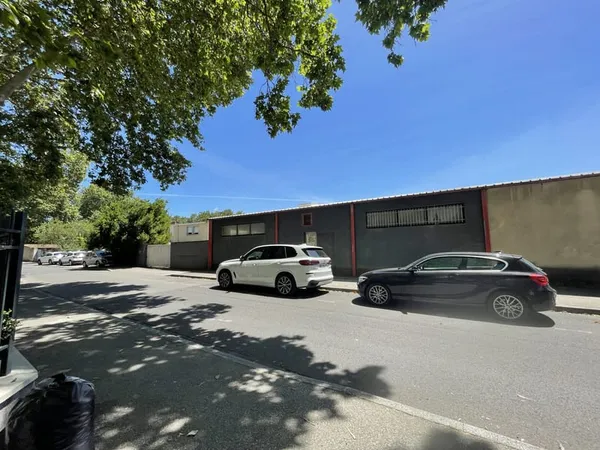 Local sur parcelle constructible