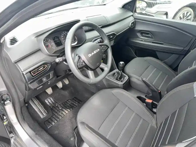 Dacia Sandero tce 90 gsr2 — photo 13