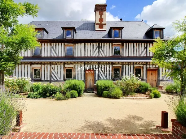 Propriété Normande - Deauville - 3,5 Hectares - Dépendances- Paddocks