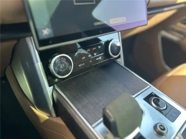 Land Rover Range Rover swb p510e phev awd — photo 33