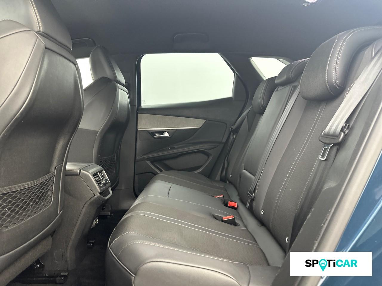Peugeot 3008 plug-in hybrid4 300ch gt e-eat8 — photo 10