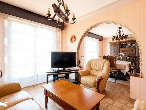 Maison de ville de 8 pièces principales
