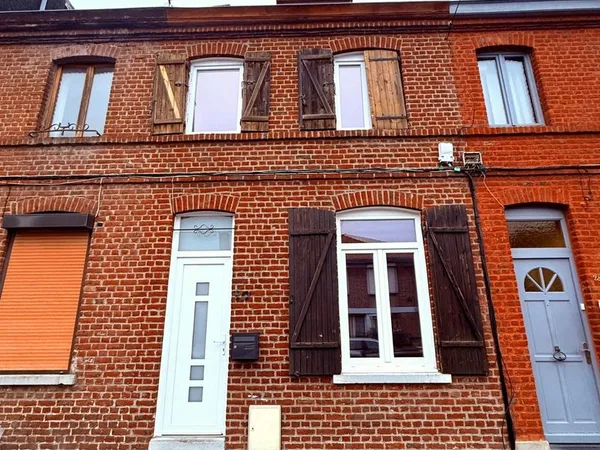 Maison 3 chambres avec cour, très bon secteur