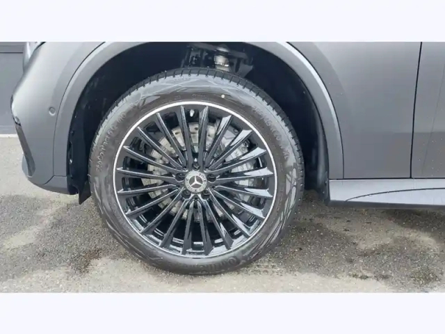 Mercedes Glc 300 e  hybrid eq 4matic — photo 9