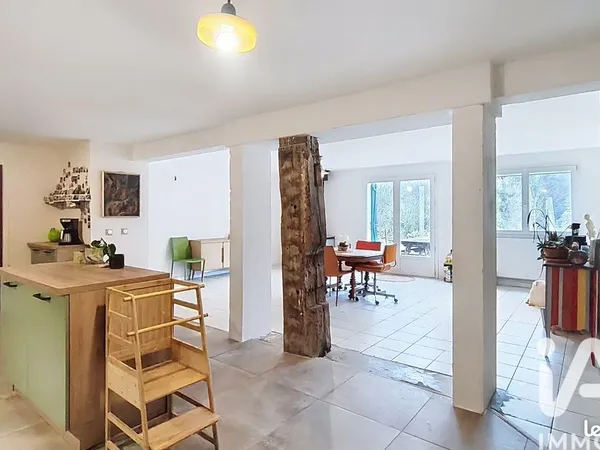 Maison de village 9 pièces 207 m²