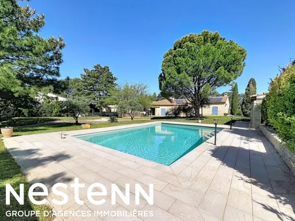 Bastide d'exception en pierre Élégance provençale & art de vivre