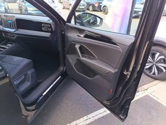 Volkswagen Tiguan 2.0 tdi 150ch dsg7 — photo 40