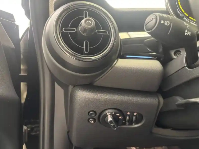 Mini Mini hatch 3 portes cooper se 184 ch — photo 38