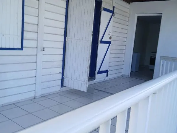Maison Location Sainte-Anne 4p 70m² 850€
