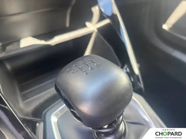 Peugeot 2008 puretech 100 s&amp;s bvm6 — photo 14