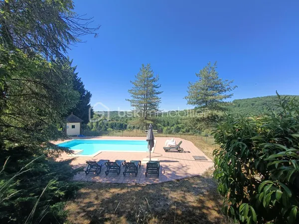 Maison 12 pièces 267 m²