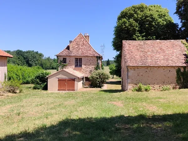 Secteur Lindois Belle propriÃ©tÃ© en pierre composÃ©e d'une PÃ©rigou