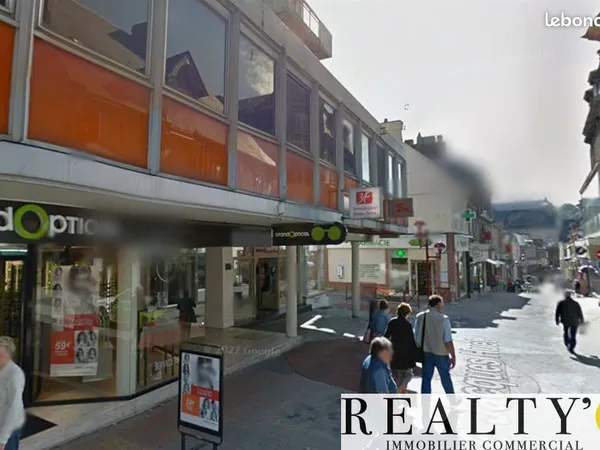 Local commercial 215 m²