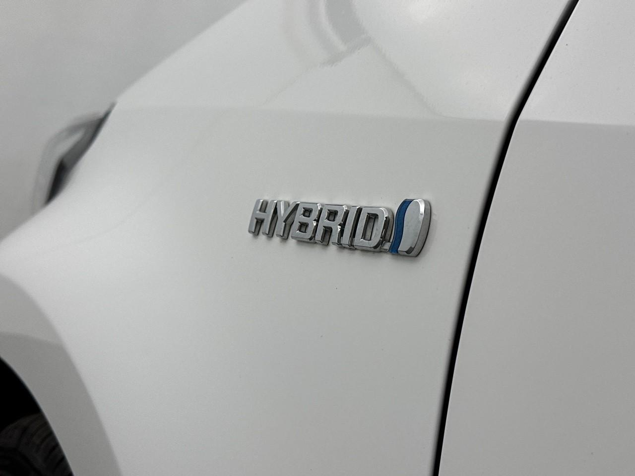 Toyota Yaris hybride 116h design — photo 32