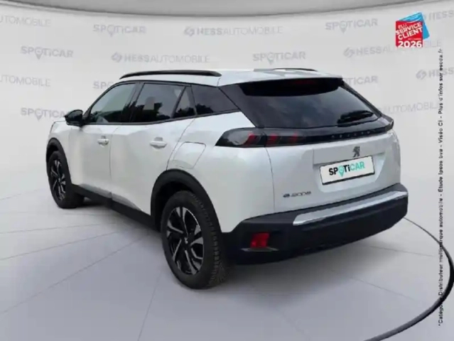 Peugeot 2008 e- 136ch allure pack — photo 8