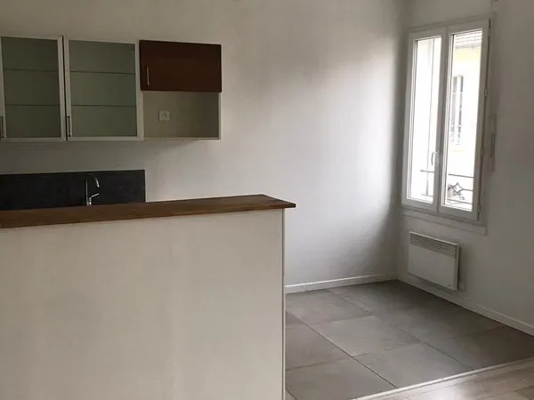 CLAMART GARE - Charmant 2 pièces rénové de 33 m2 dans un environnement privilégié